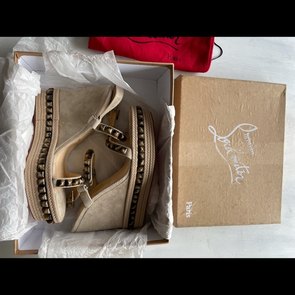❌SOLD❌Christian Louboutin Veau Velours Cataclou 120 Wedge Sandals Sable Corne - Picture 4 of 11